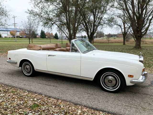 Rolls-Royce Corniche 1971 image number 34