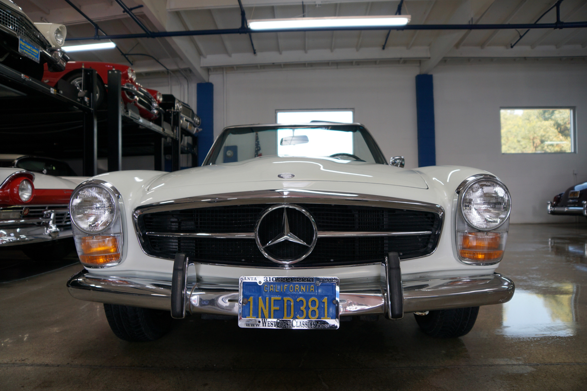 Mercedes-Benz 280SL Roadster 1969 image number 12