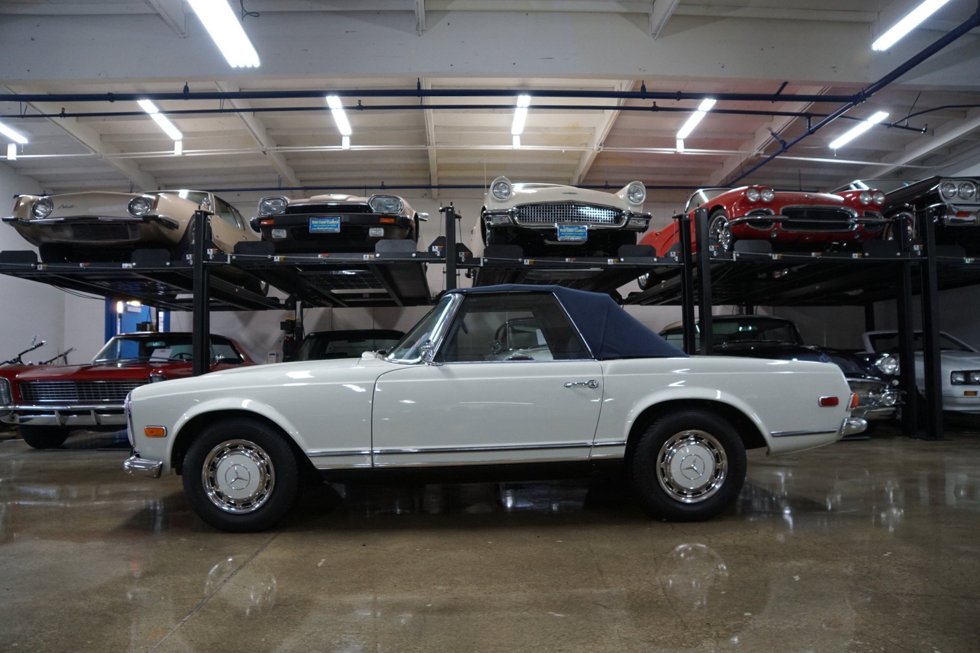 Mercedes-Benz 280SL Roadster 1969 image number 30