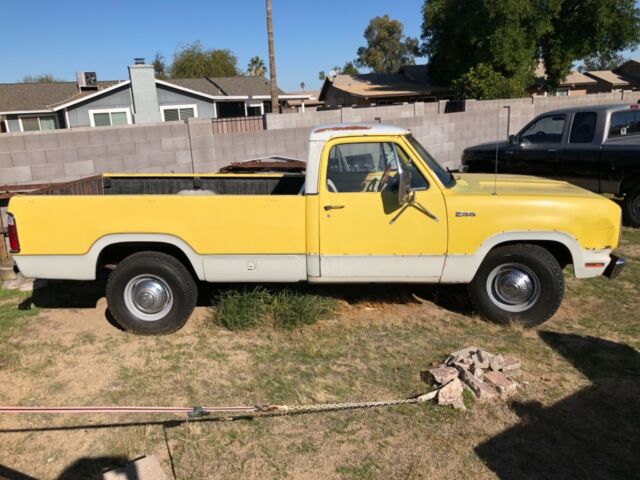 Dodge D200 1972 image number 1