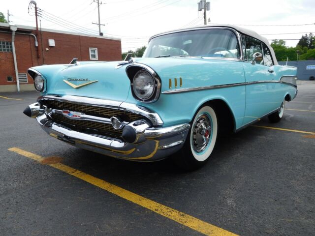 Chevrolet Bel Air/150/210 1957 image number 2