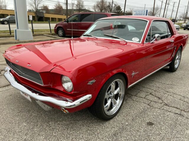 Ford Mustang 1965 image number 28