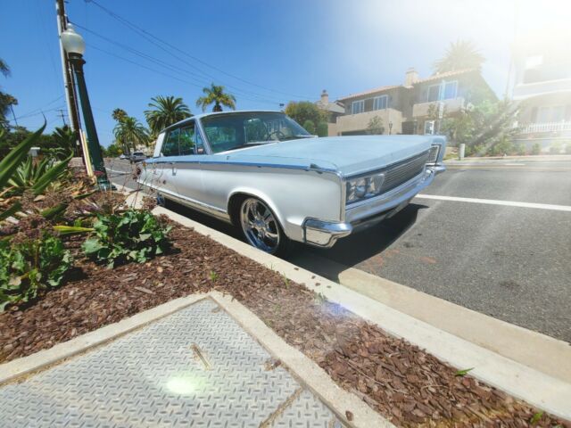 Chrysler New Yorker 1966 image number 12