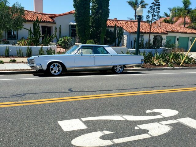 Chrysler New Yorker 1966 image number 16