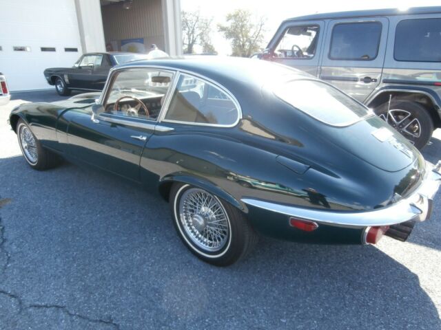 Jaguar E-Type 1972 image number 17