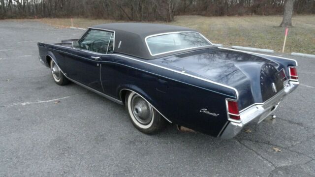 Lincoln Continental 1969 image number 2