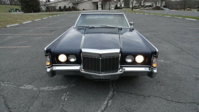 Lincoln Continental 1969 image number 32