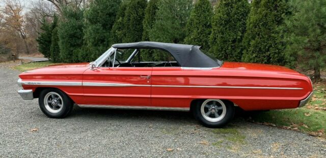 Ford Galaxie 1964 image number 0