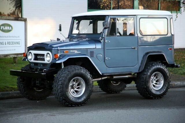 Toyota Land Cruiser 1972 image number 1