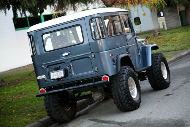 Toyota Land Cruiser 1972 image number 28