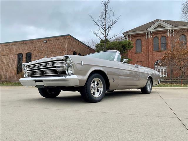 Ford Galaxie 1966 image number 0