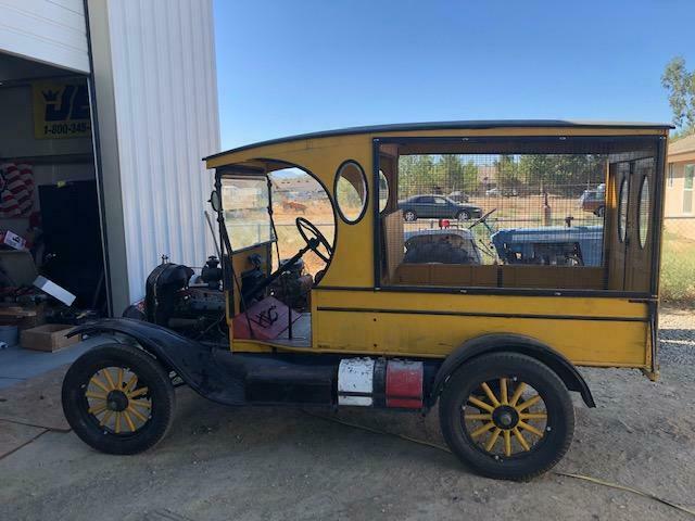 Ford Model T 1923 image number 2