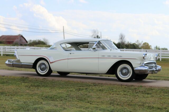 Buick Riviera 1957 image number 13