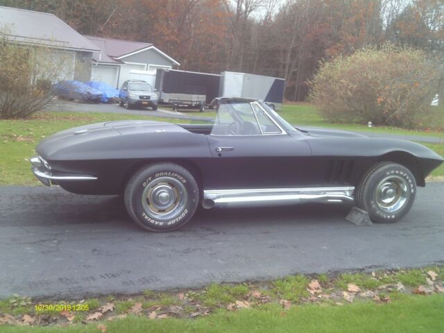 Chevrolet Corvette 1966 image number 30