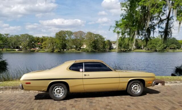 Plymouth Duster 1972 image number 2