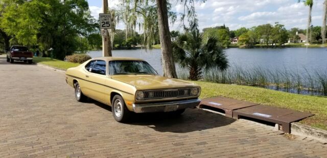 Plymouth Duster 1972 image number 45