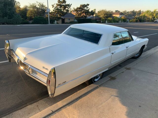 Cadillac DeVille 1967 image number 2