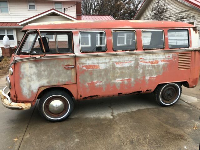 Volkswagen Bus/Vanagon 1966 image number 38