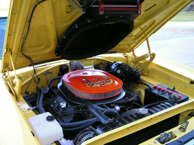 Plymouth Road Runner 1970 image number 10