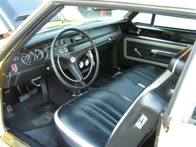 Plymouth Road Runner 1970 image number 31