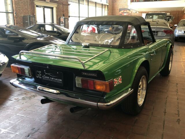 Triumph TR-6 1972 image number 35