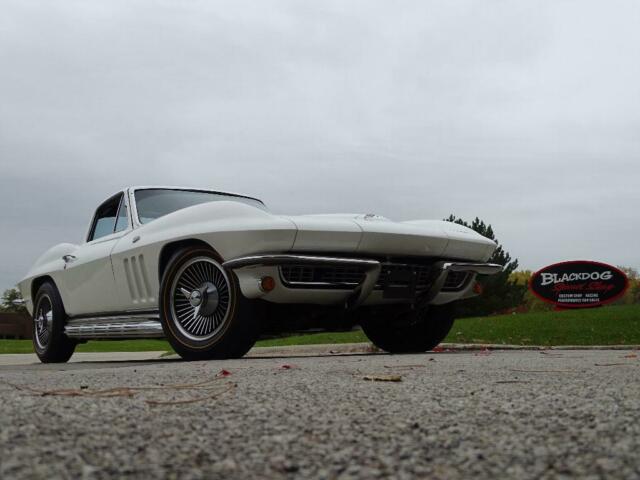 Chevrolet Corvette 1966 image number 21