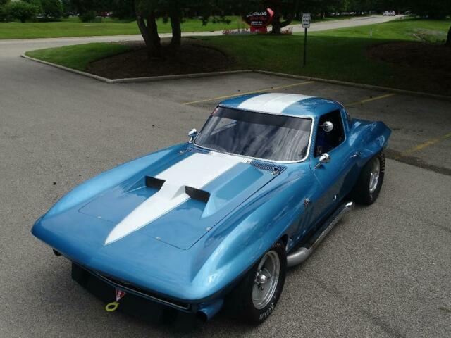 Chevrolet Corvette 1965 image number 14