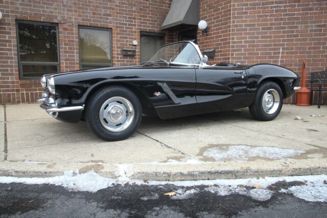 Chevrolet Corvette 1962 image number 1