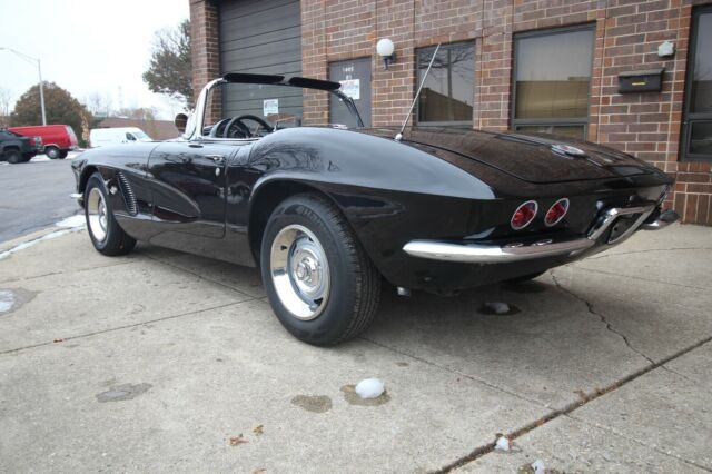 Chevrolet Corvette 1962 image number 2