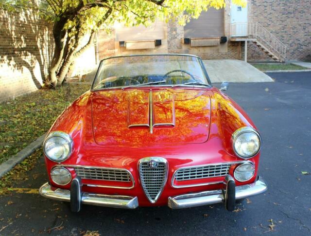 Alfa Romeo 2000 Touring Spider 1960 image number 11