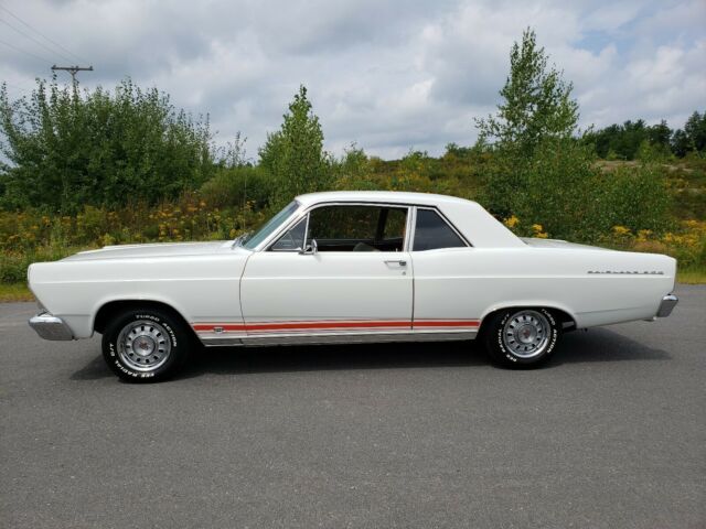 Ford Galaxie 1966 image number 0