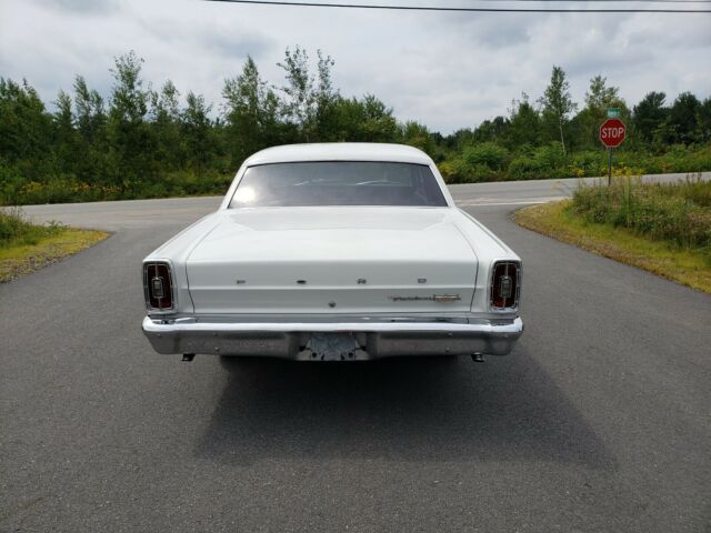 Ford Galaxie 1966 image number 14