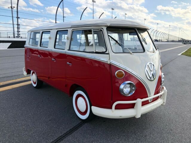 Volkswagen Bus/Vanagon 1972 image number 0