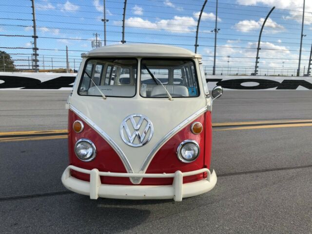 Volkswagen Bus/Vanagon 1972 image number 19