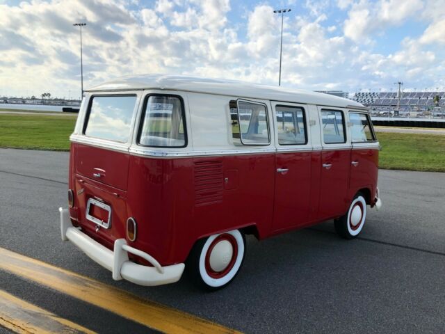 Volkswagen Bus/Vanagon 1972 image number 21