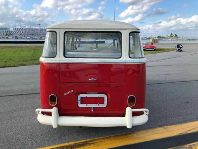 Volkswagen Bus/Vanagon 1972 image number 22