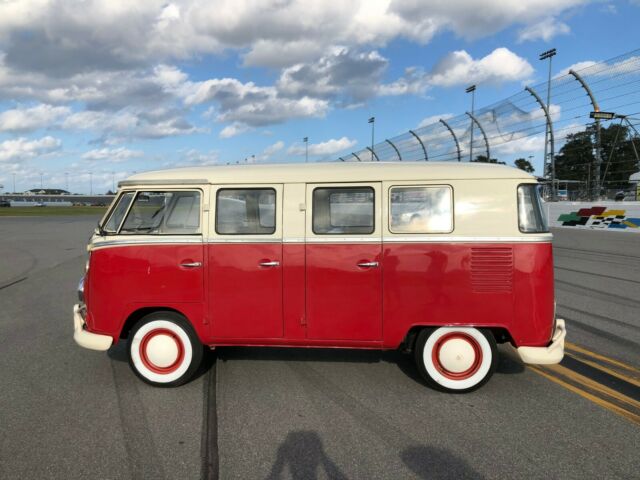 Volkswagen Bus/Vanagon 1972 image number 6