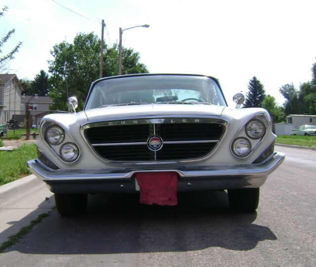 Chrysler 300 Series 1961 image number 16