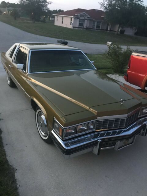 Cadillac DeVille 1977 image number 25