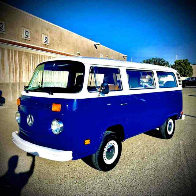 Volkswagen Microbus 1978 image number 1