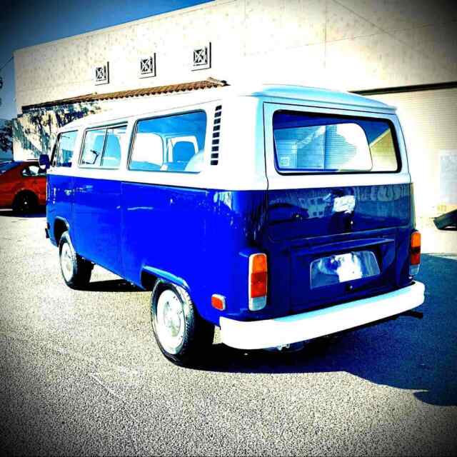 Volkswagen Microbus 1978 image number 14