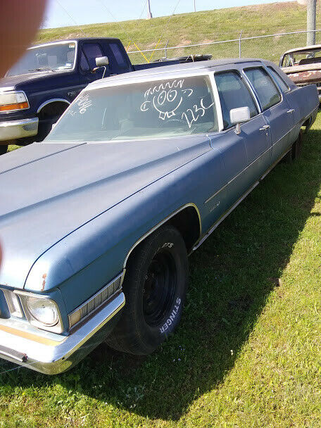 Cadillac Fleetwood 1972 image number 22