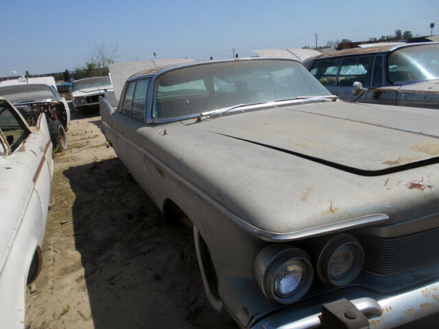 Chrysler Imperial 1961 image number 1