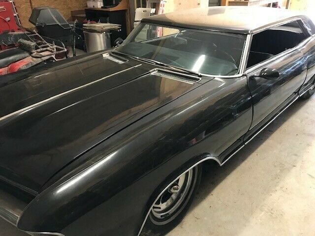 Buick Riviera 1965 image number 1