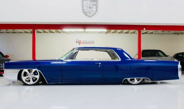 Cadillac DeVille 1965 image number 1