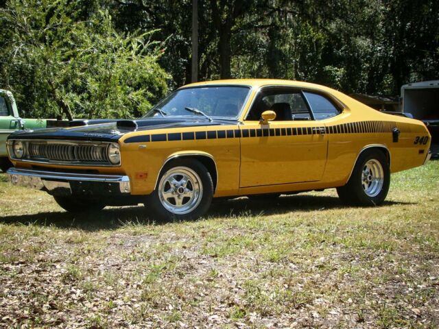 Plymouth Duster 1971 image number 1