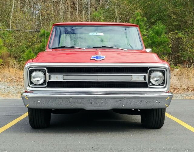 Chevrolet C-10 1970 image number 2