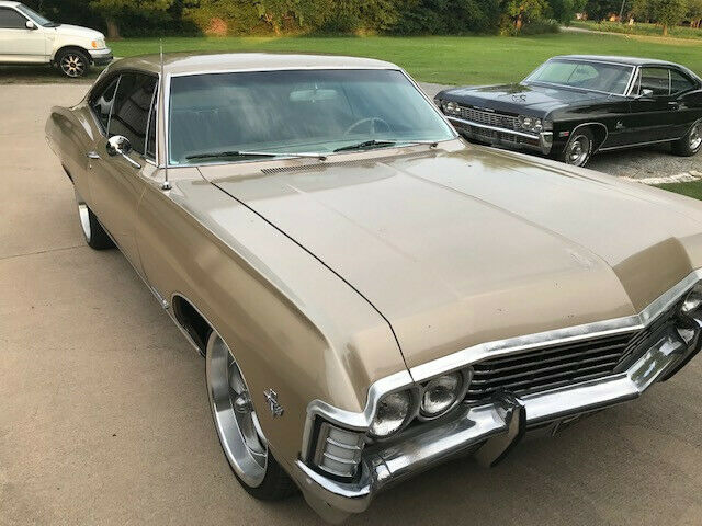 Chevrolet Impala 1967 image number 12