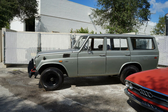 Toyota Land Cruiser 1971 image number 1