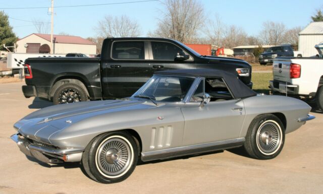 Chevrolet Corvette 1966 image number 0